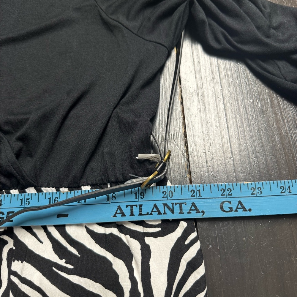 Elegant Zebra Print Maxi Dress - Picture 7 of 7